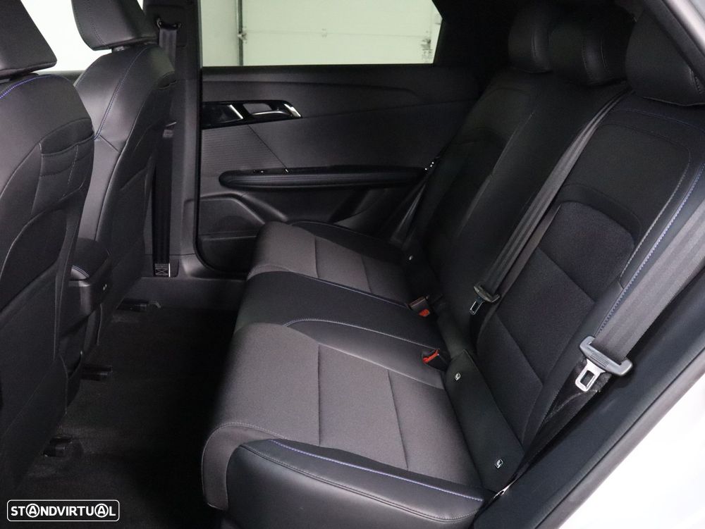 MG MG4 64 kWh Luxury - 7