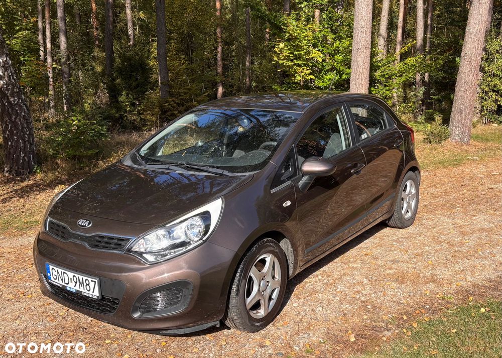 Kia Rio - 4