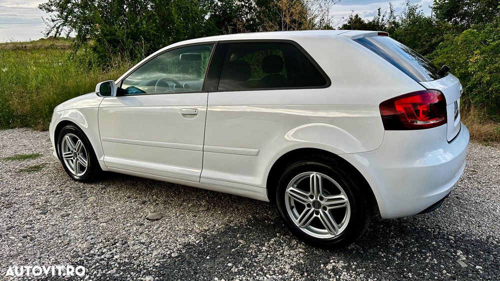 Audi A3 1.6 MPI Attraction - 2