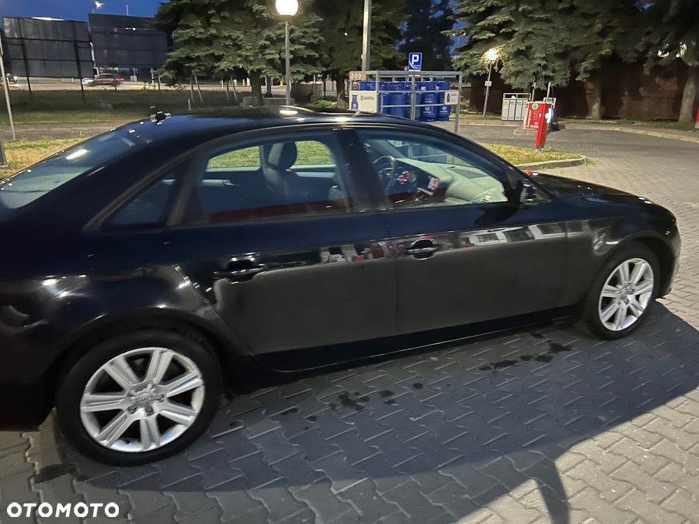 Audi A4 Limousine - 12