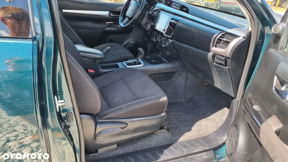 Toyota Hilux 4x4 Double Cab Autm Executive - 24