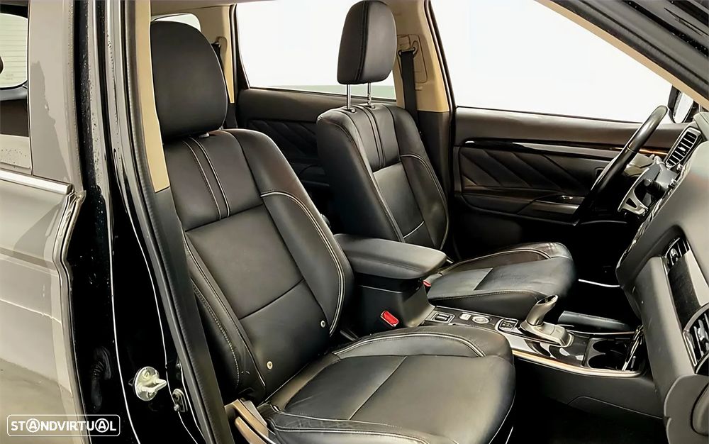 Mitsubishi Outlander 2.0 Intense Navi - 8