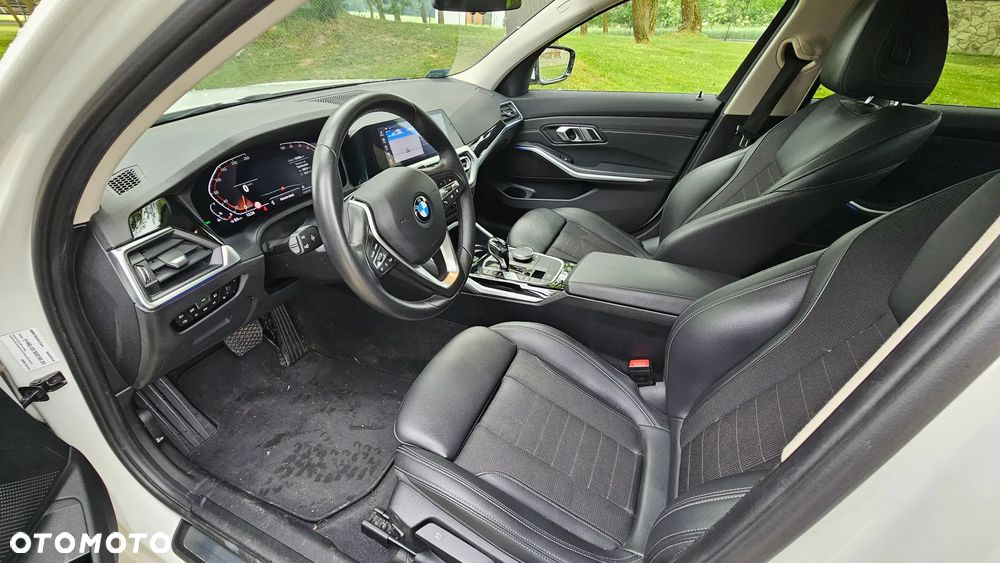 BMW Seria 3 318i - 6