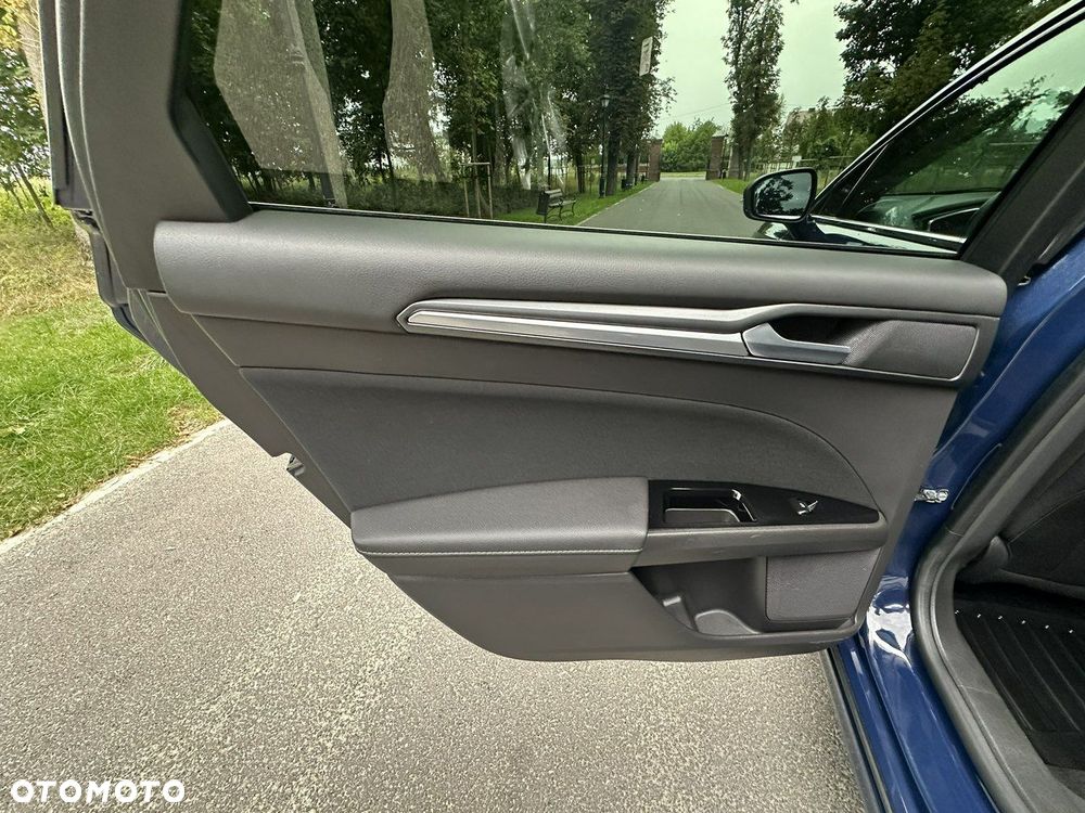 Ford Mondeo - 19