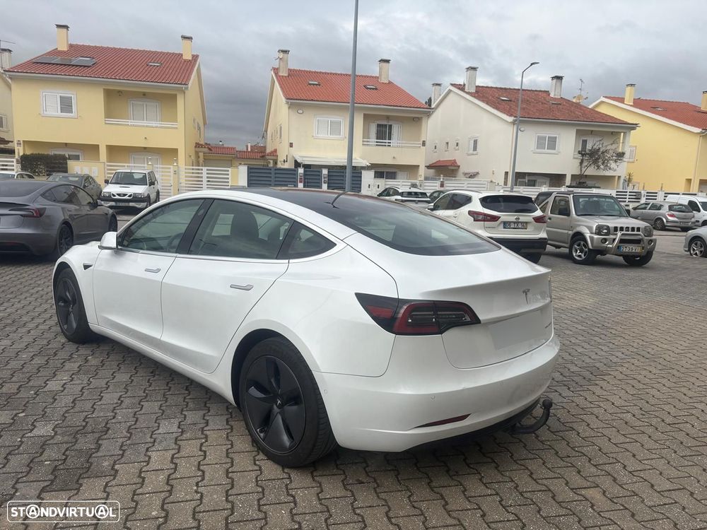 Tesla Model 3 - 3