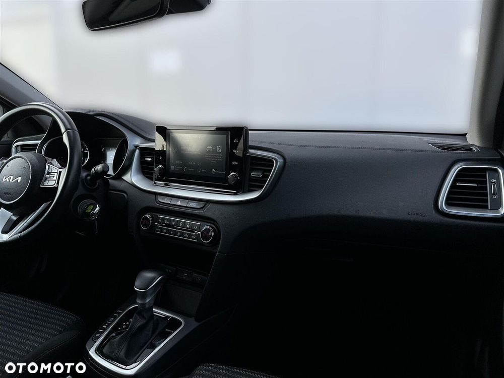 Kia Ceed 1.5 T-GDI M DCT - 14