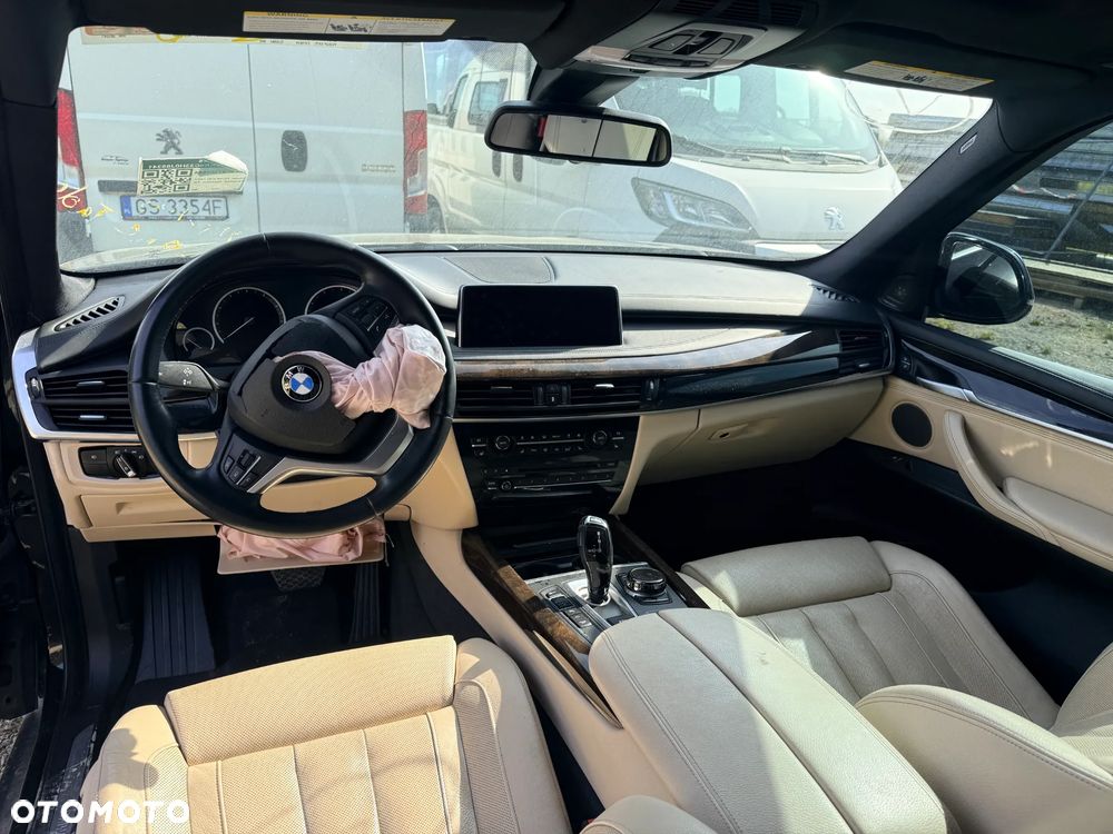 BMW X5 xDrive50i Sport-Aut - 10