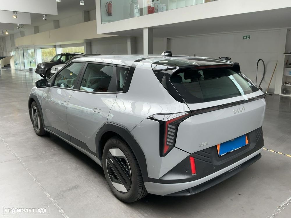 Kia EV4 81.4 kWh Tech - 11