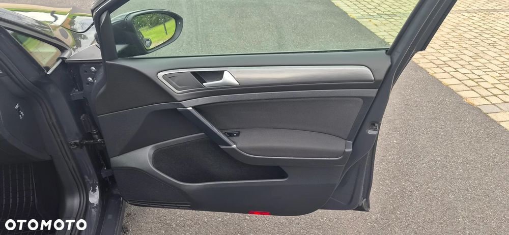 Volkswagen Golf - 14