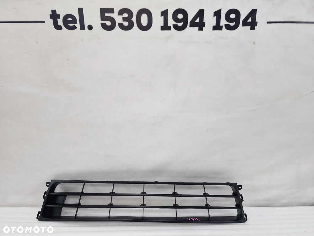 SUZUKI BALENO II 15- KRATKA ŚRODKOWA ZDERZAKA PRZEDNIEGO , NR 71721-68P0 , NR AUKCJI K289 - 1