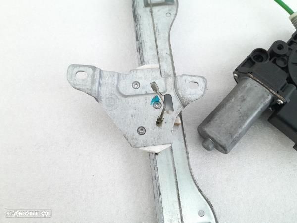 Elevador Frente Dto Opel Corsa D (S07) - 2