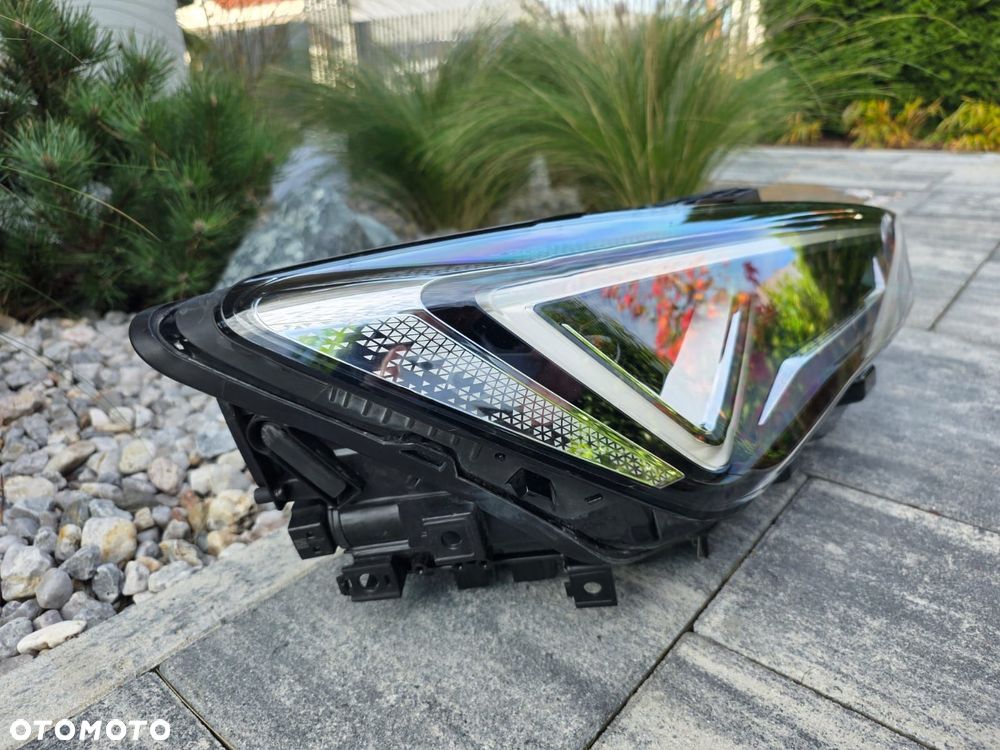 cupra leon formentor 5fg lampa prawa przód full led matrix czarny 5fg941036b - 5