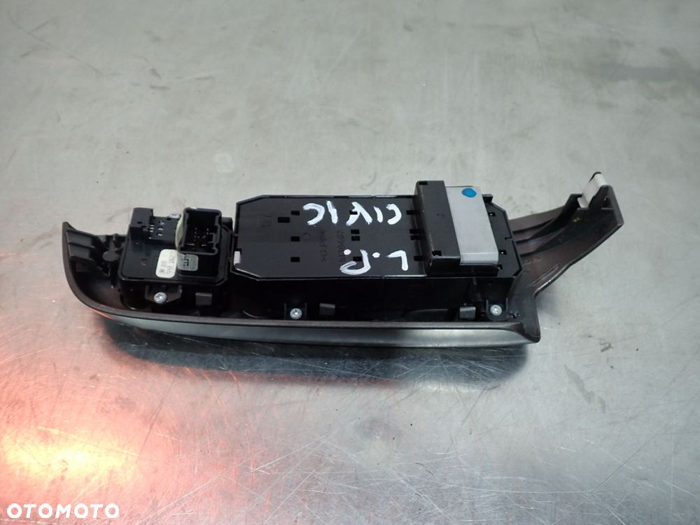 PANEL STEROWANIA SZYB KIEROWCY HONDA CIVIC 1.4 VIII FD3 - 3