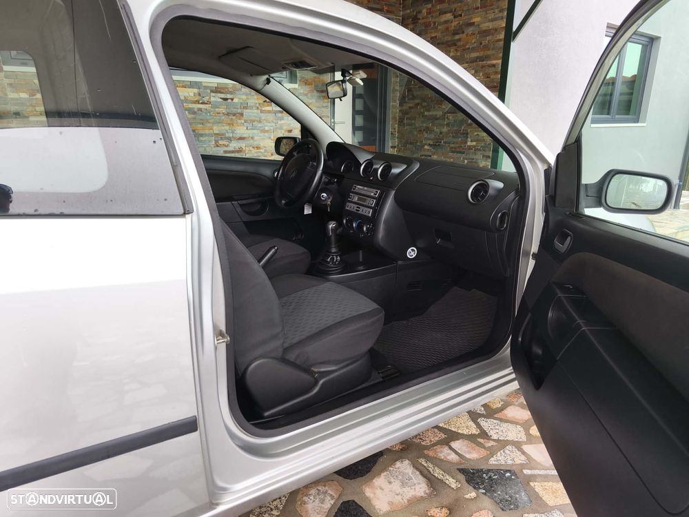 Ford Fiesta 1.4 TDCI - 4