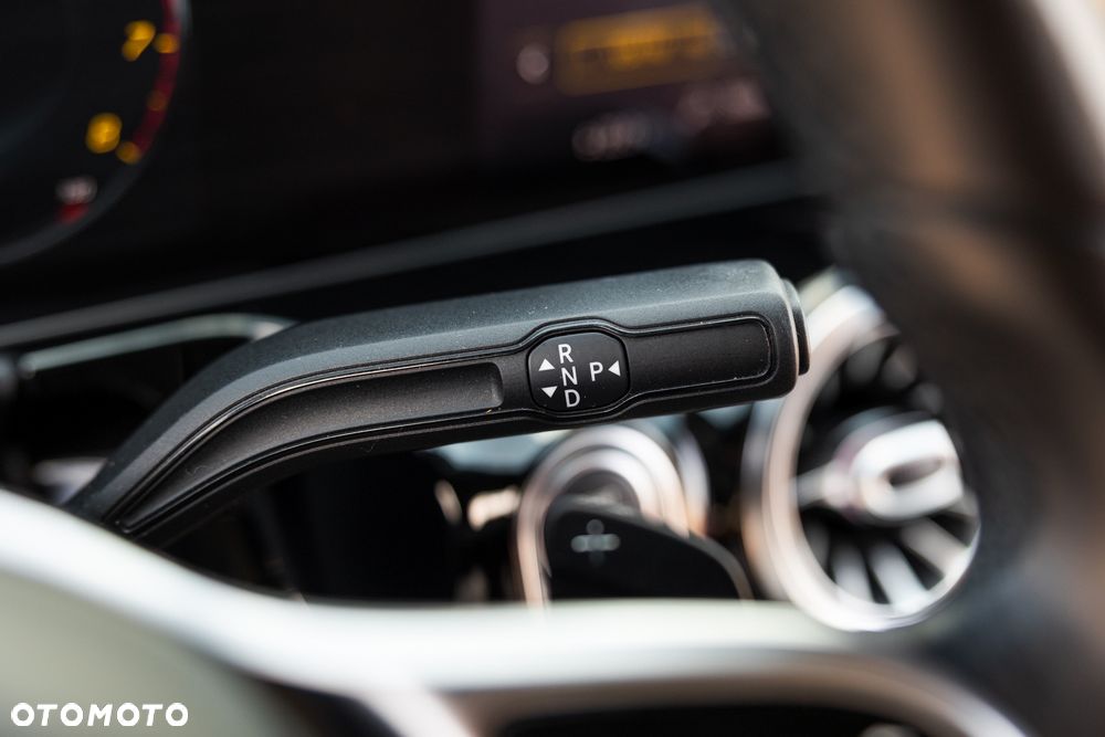 Mercedes-Benz GLA 250 8G-DCT Progressive - 29
