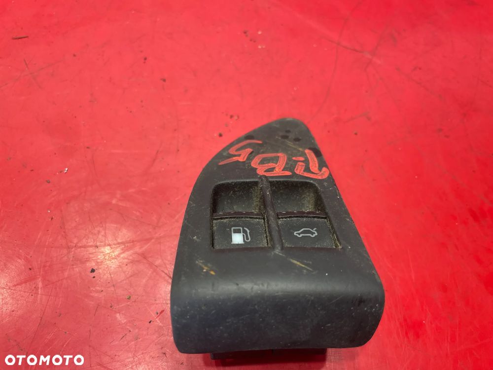 PRZEŁĄCZNIK PALIWA  Volkswagen Passat B5 - 3