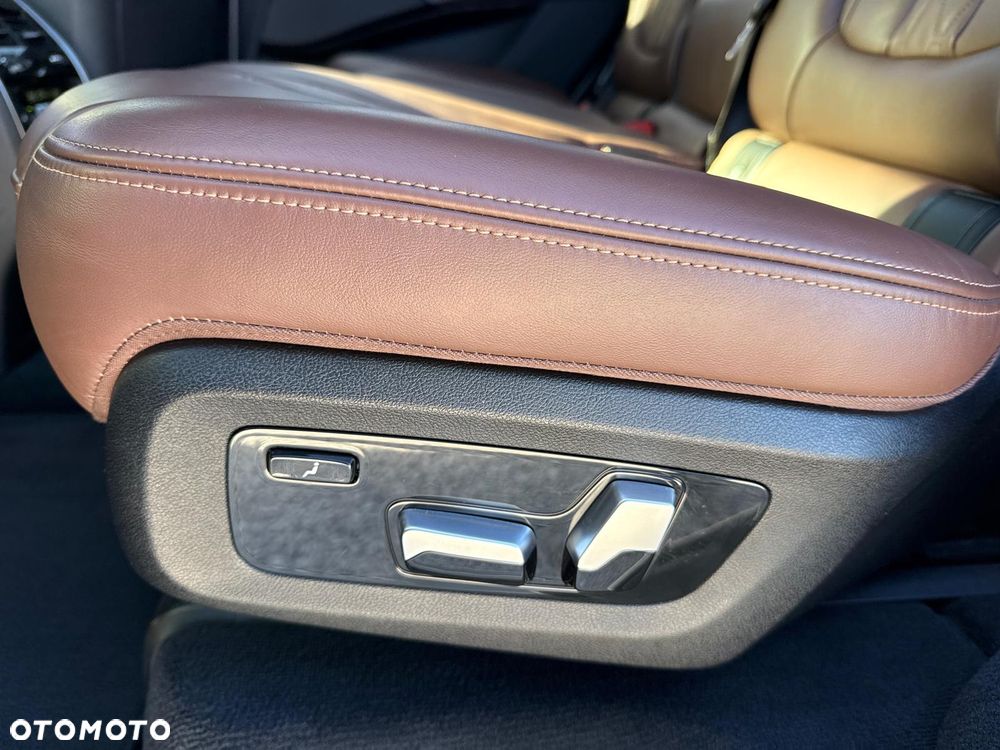 BMW X7 M50d sport - 24