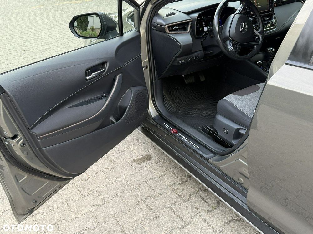 Toyota Corolla 1.8 Hybrid Trek - 16