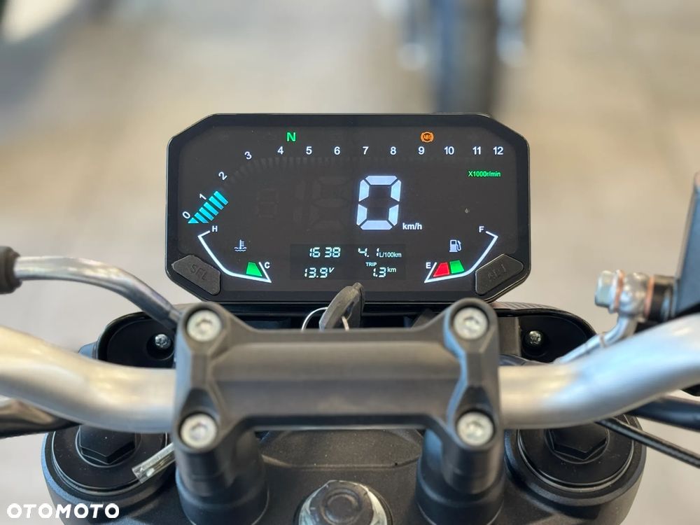 VOGE R125 - 5