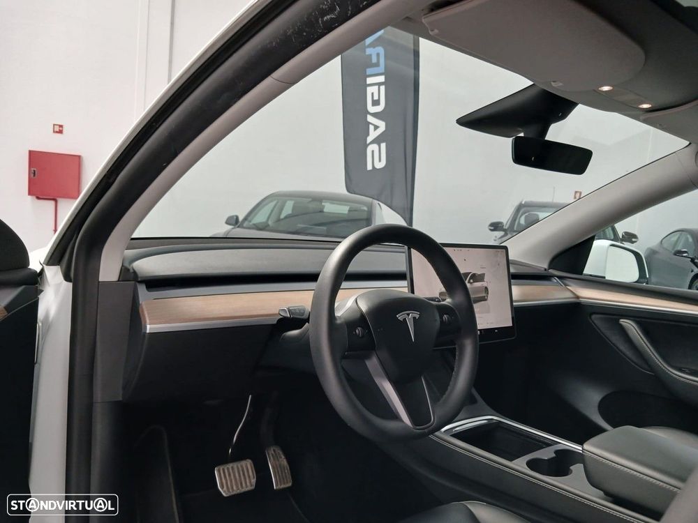 Tesla Model Y Standard - 5