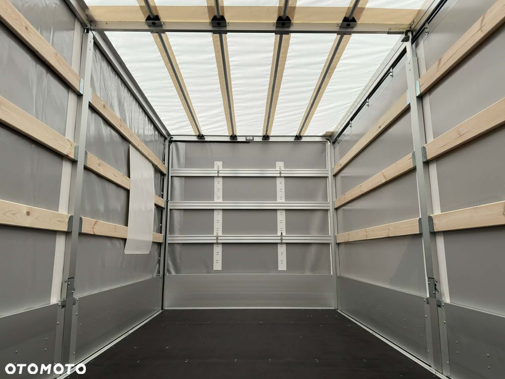 Volkswagen CRAFTER - 12