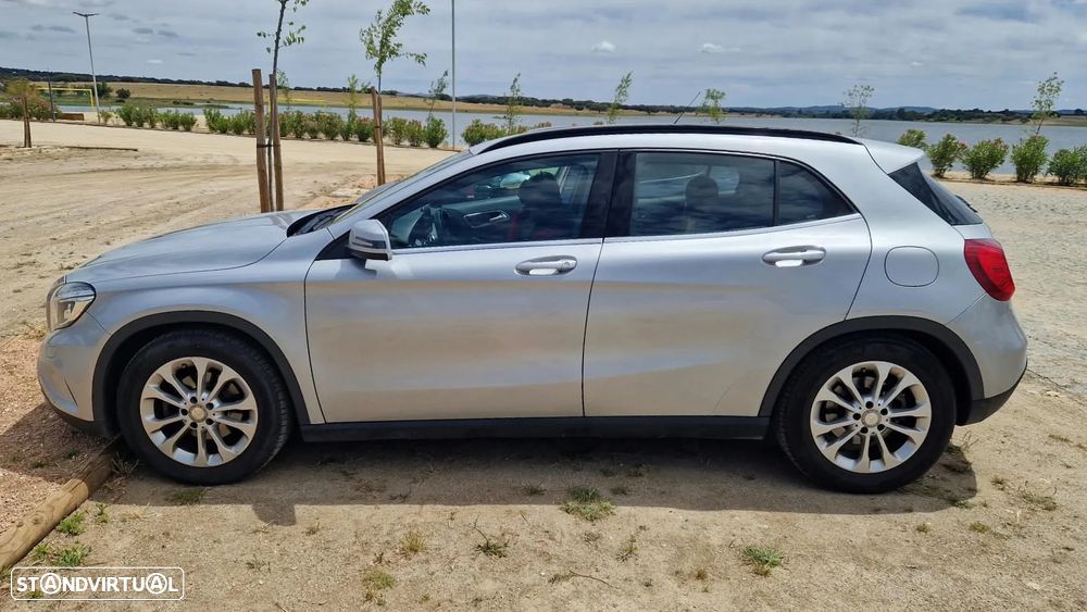 Mercedes-Benz Gla 180 2016 photo 2