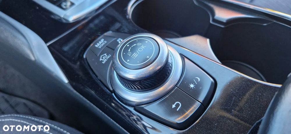 Infiniti Q30 - 30