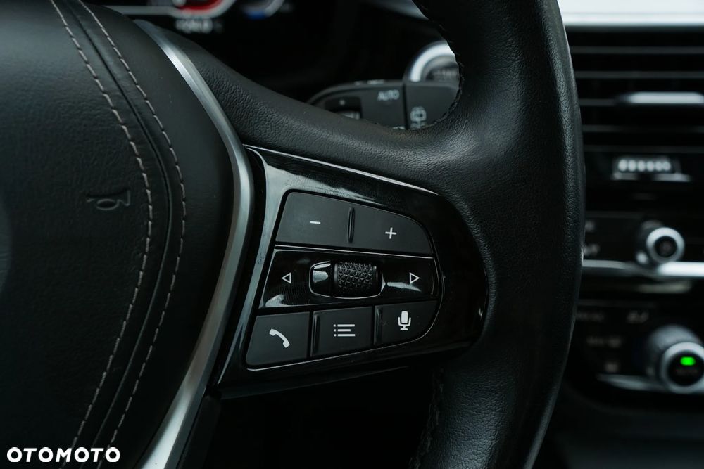 BMW Seria 5 530d Touring - 23