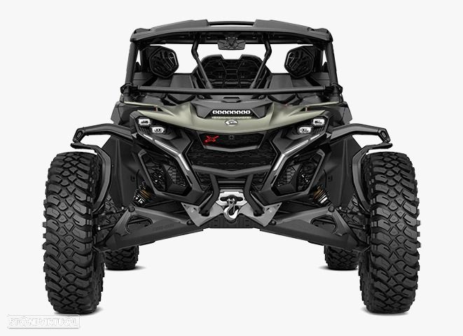 Can-Am Maverick R - 4
