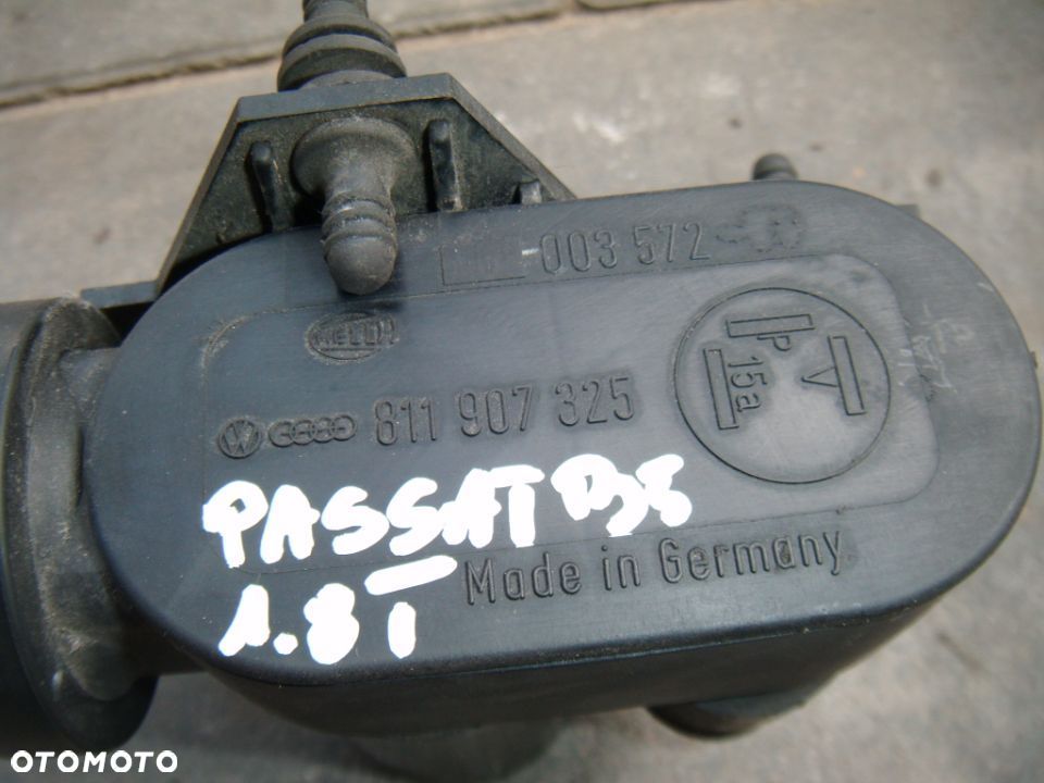 vw passat b5  1.8t  pompka tempomatu 811907325 - 2
