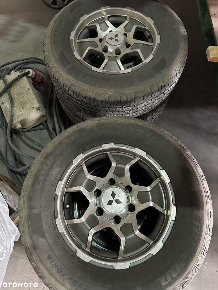 Mitsubishi L200 2.5 TD Intense - 10