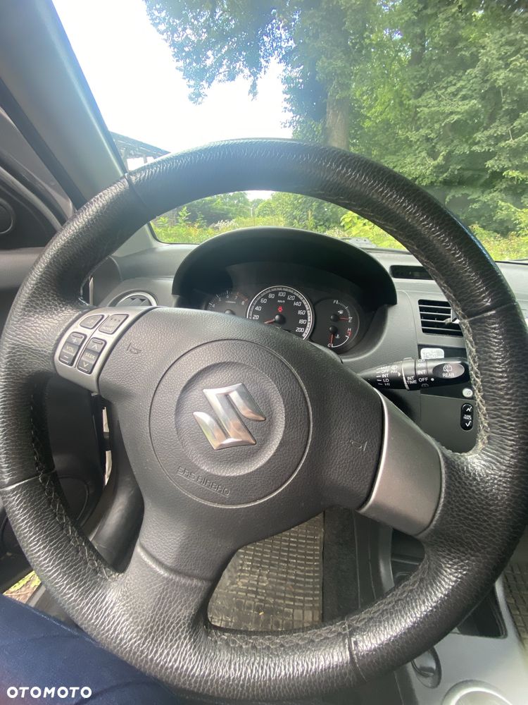 Suzuki Swift - 6