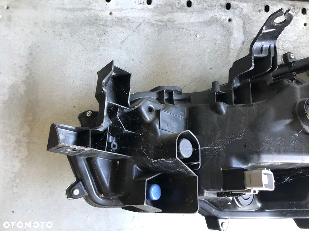 LA-43 . Lampa Prawy Przód Soczewka Toyota Corolla E21 Sedan (2018–2023) - Gwarancja Wysyłka - 12