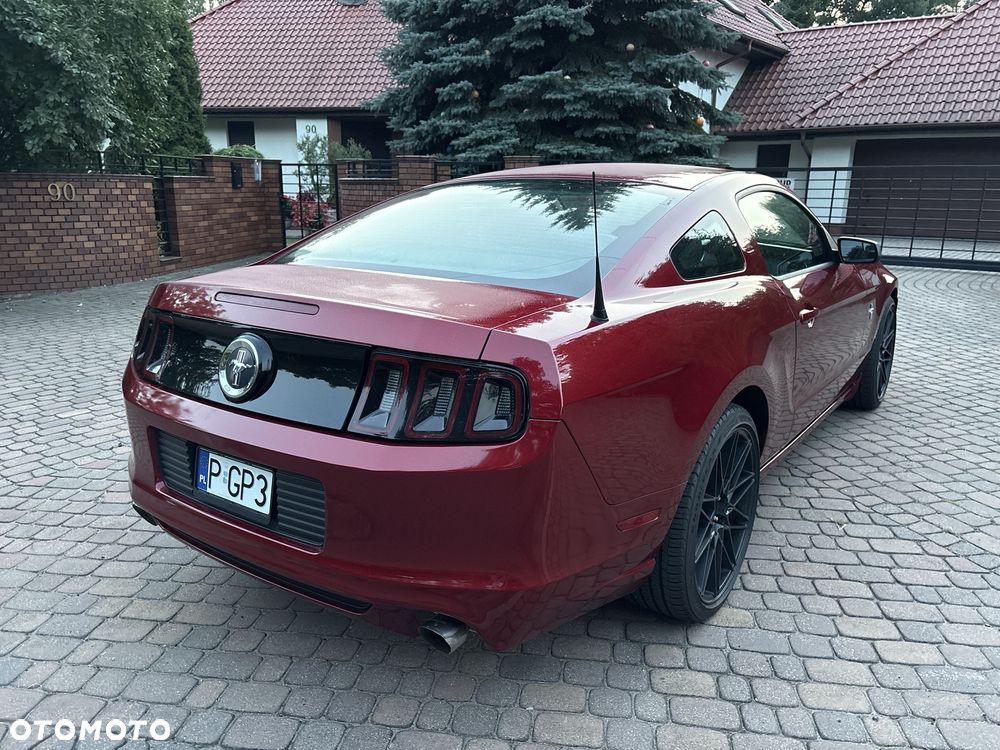 Ford Mustang - 4