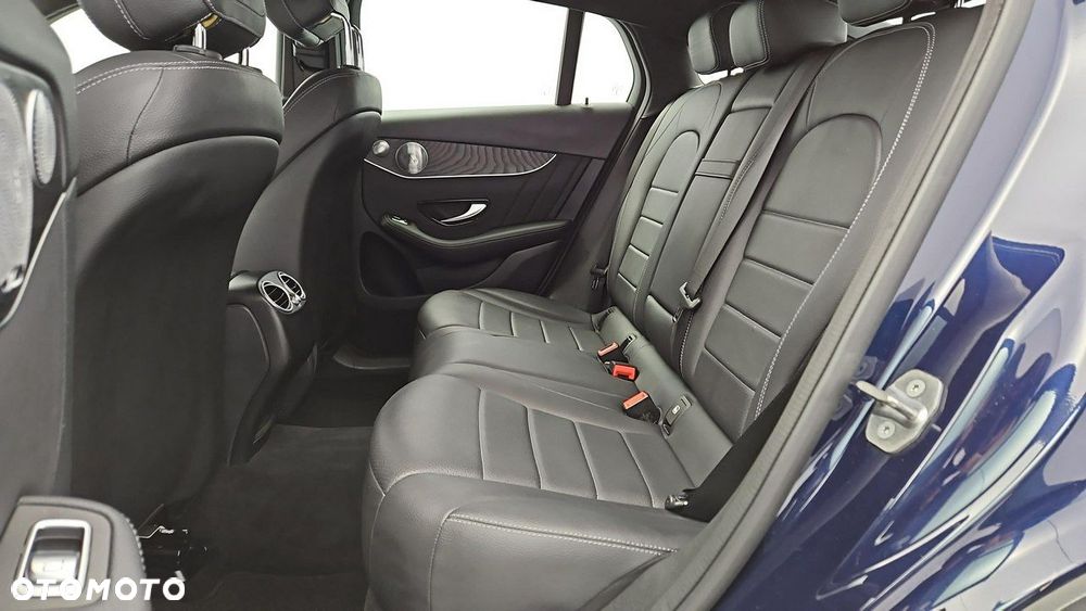 Mercedes-Benz GLC - 22