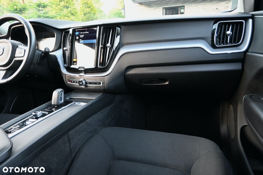 Volvo XC 60 D4 Geartronic Momentum Pro - 22