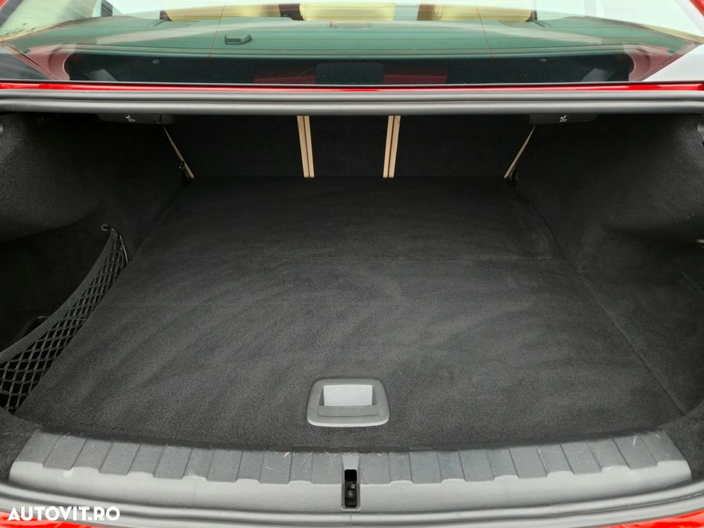 BMW Seria 3 330e iPerformance Luxury Line - 40