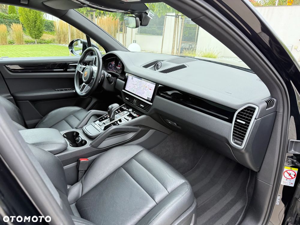 Porsche Cayenne - 19