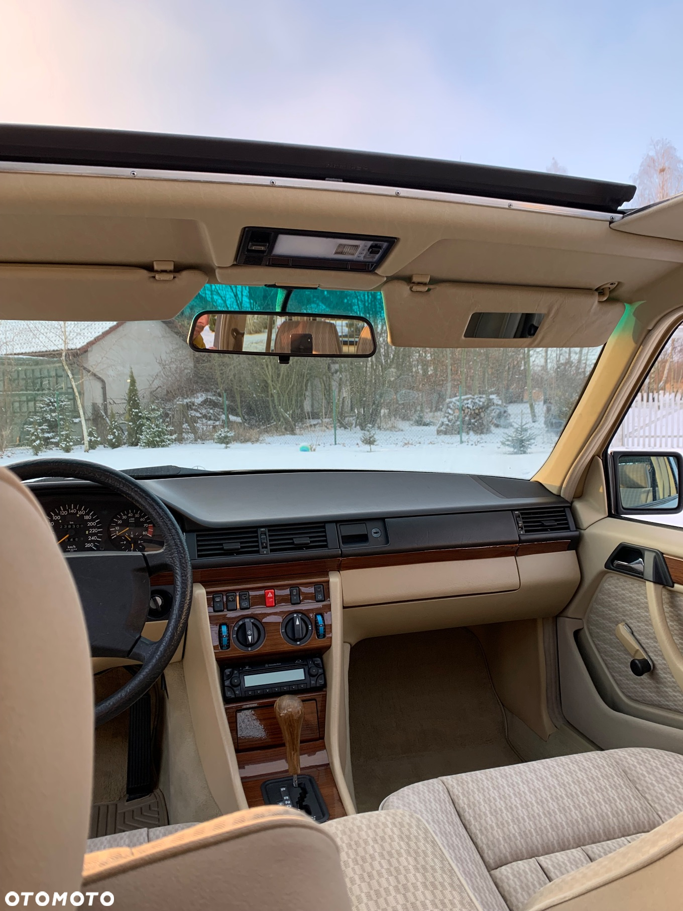 Mercedes-Benz W124 (1984-1993) - 22