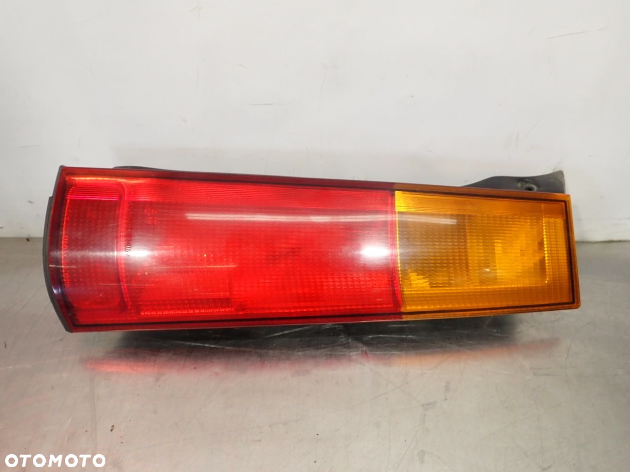 LAMPA PRAWA TYLNA HONDA CR-V I LIFT - 1