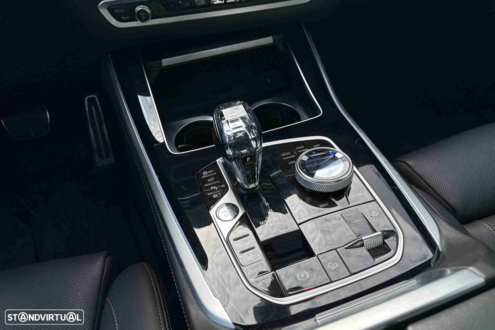 BMW X5 45 e xDrive Pack M 50 anos - 10