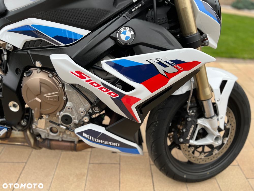 BMW S - 11
