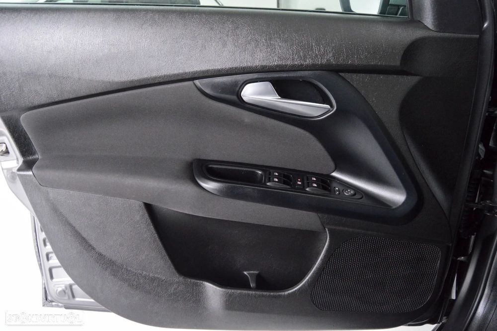 Fiat Tipo Station Wagon 1.3 M-Jet Lounge - 29