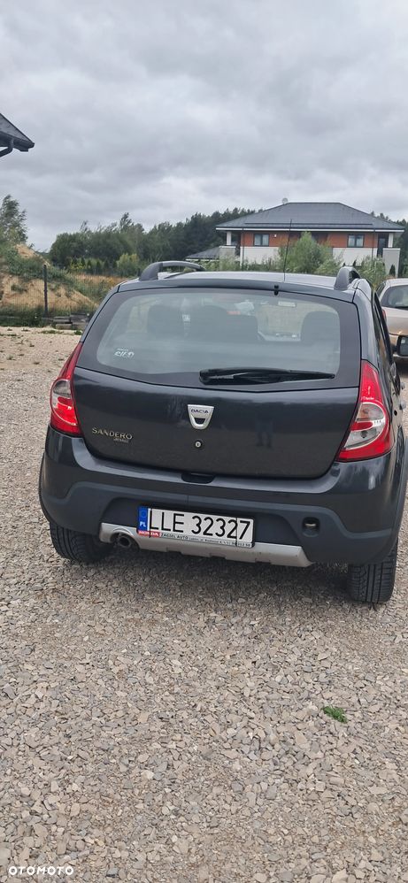 Dacia Sandero 1.6 Hi-Flex - 6