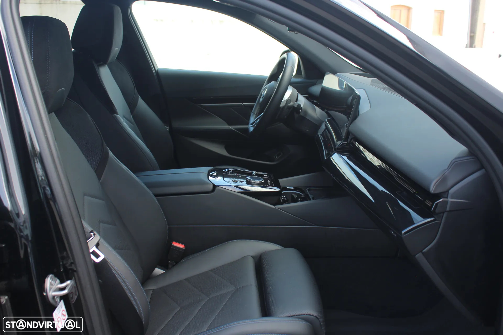BMW 520 d xDrive Pack Desportivo M - 48