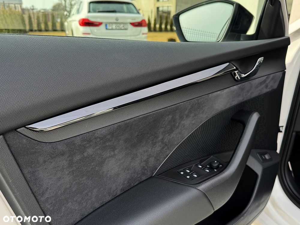 Skoda Octavia 2.0 TDI DSG RS Plus - 26