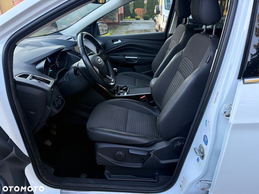 Ford Kuga 1.5 EcoBoost 2x4 Titanium - 15