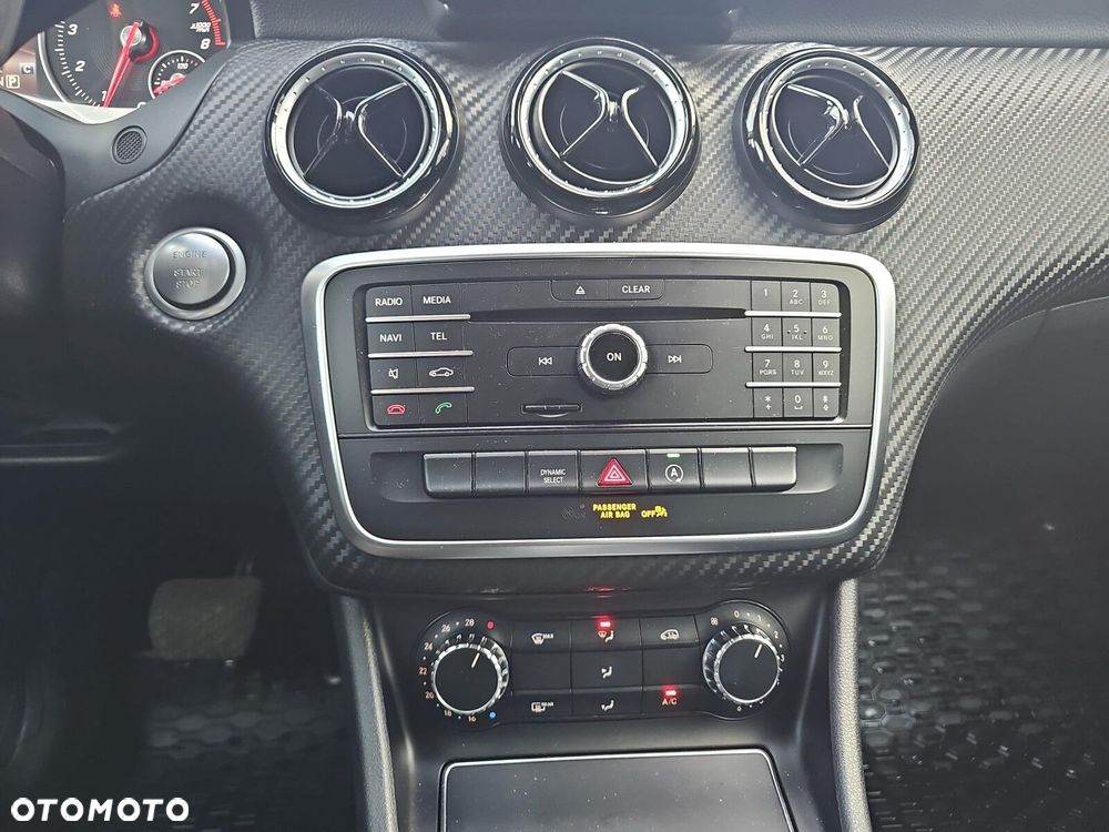 Mercedes-Benz GLA - 19