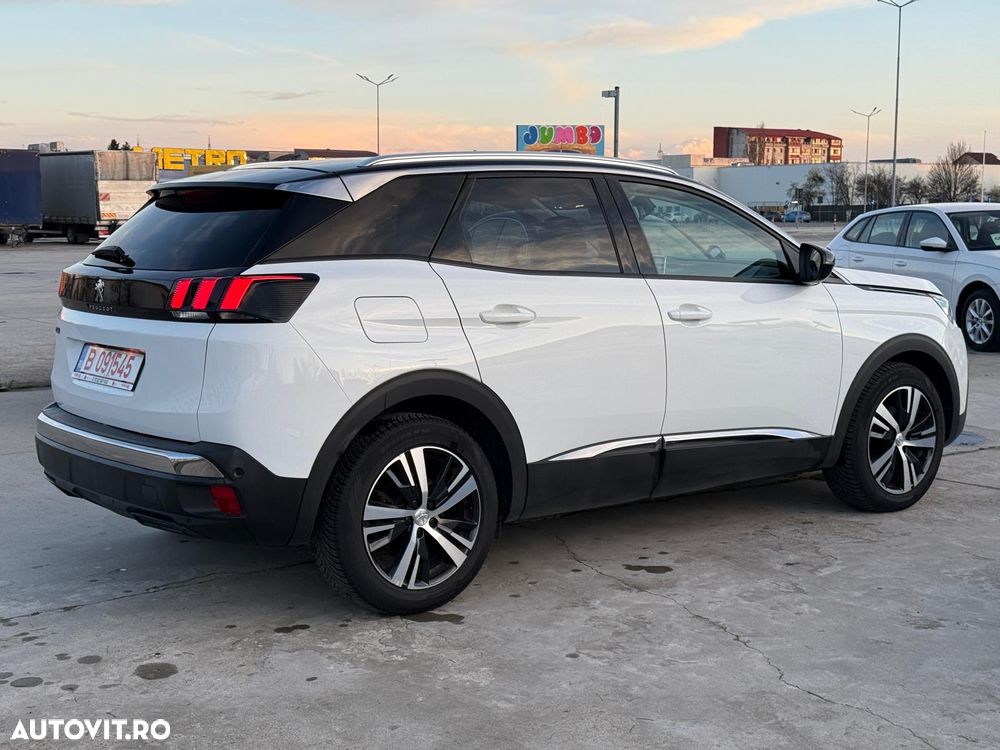 Peugeot 3008 1.2 PureTech Turbo S&S EAT8 Allure - 5