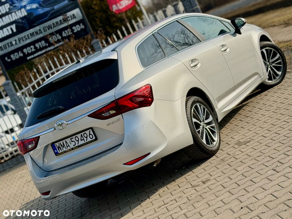 Toyota Avensis 2.0 D-4D Prestige - 21